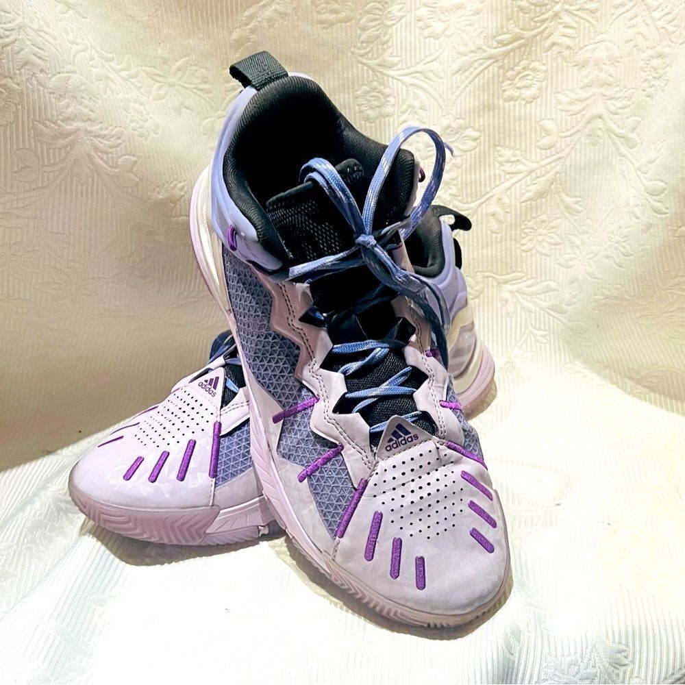 Adidas Rose "Son of Chi" US Men's Size 9.5 Purple
Basketball‎ Shoes RARE